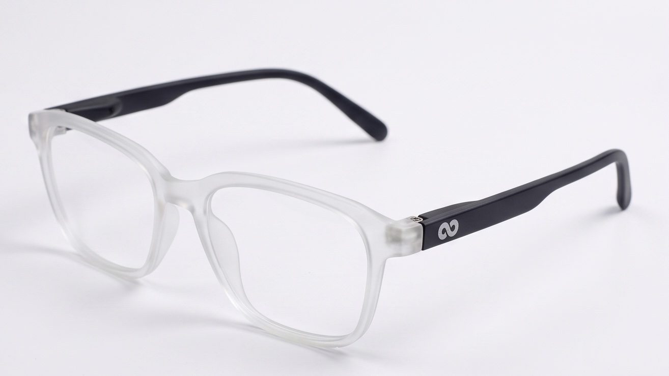Modern Contrast: Frosted Clear & Matte Black Square Frames