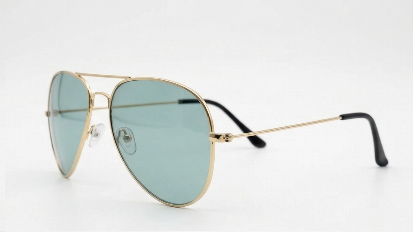 The Aero-Sky: Intelligent Photochromic Aviators