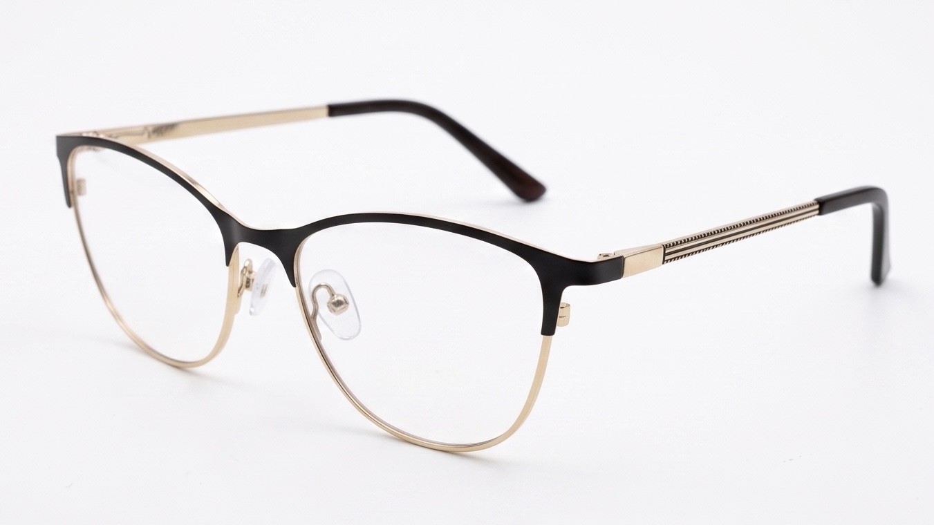 The Sophisticated Scholar: Dual-Tone Cat-Eye Frames
